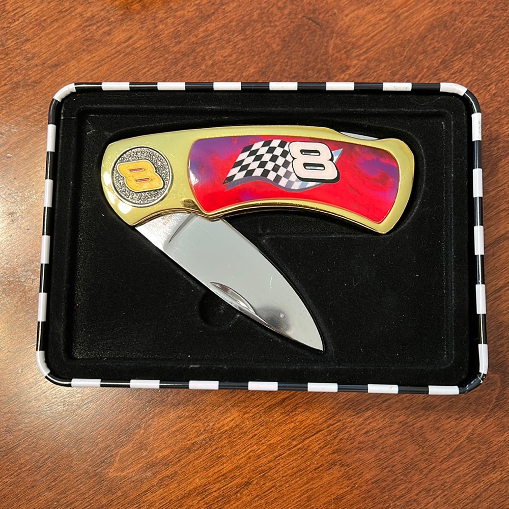#8 Knife